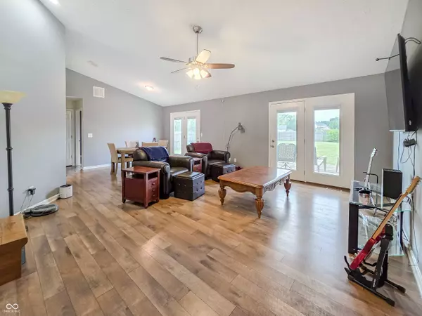 5554 Cactus CT, Terre Haute, IN 47805