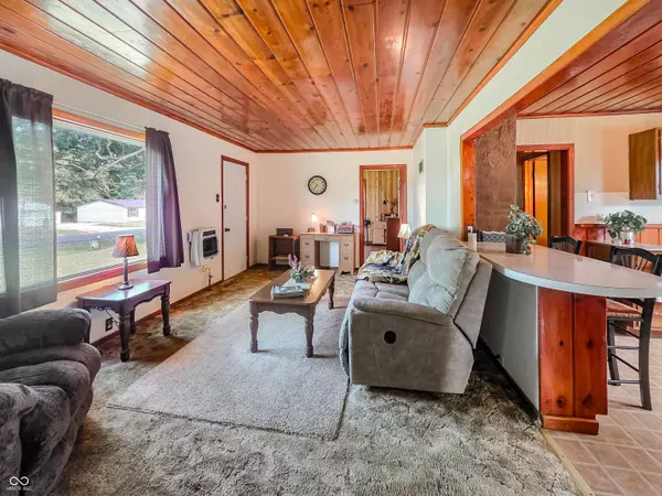 291 S St Rd 59, Linton, IN 47441