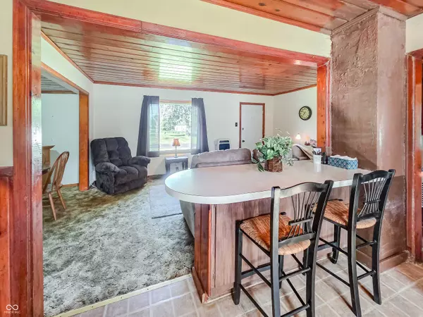 291 S St Rd 59, Linton, IN 47441