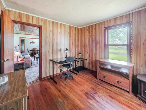 291 S State Road 59, Linton, IN 47441