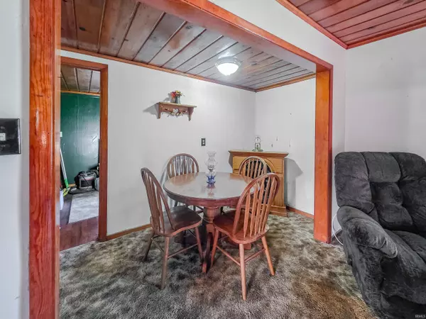 291 S State Road 59, Linton, IN 47441