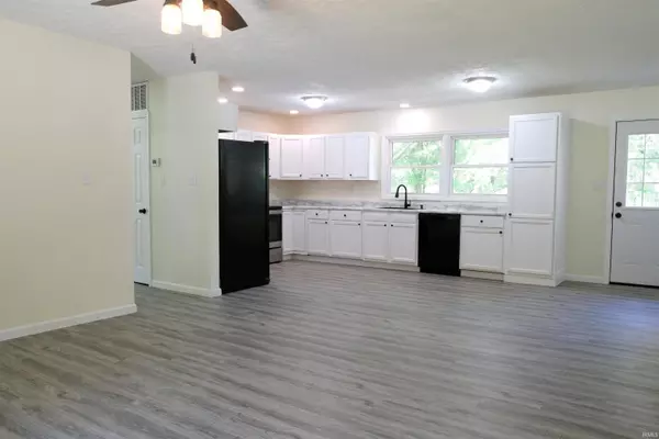 869 S Florence Street, Jasonville, IN 47438