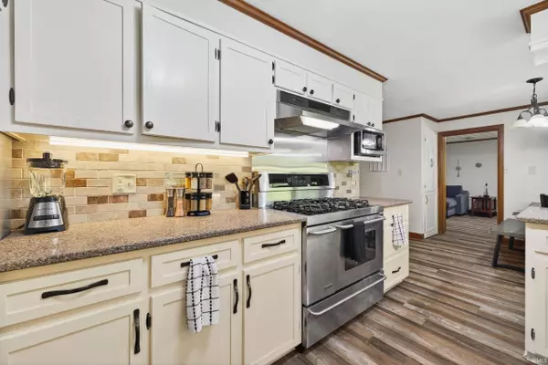 2011 N Chamberlain Street, Terre Haute, IN 47803