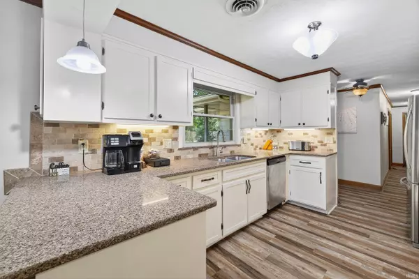 2011 N Chamberlain Street, Terre Haute, IN 47803