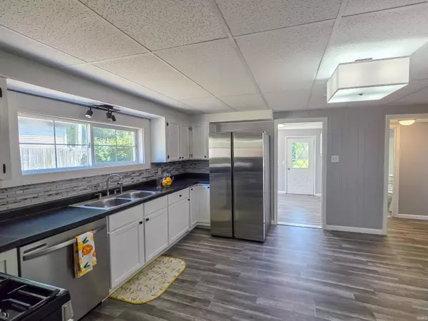 212 E Emil Street, Farmersburg, IN 47850