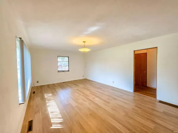 510 NE C Street, Linton, IN 47441