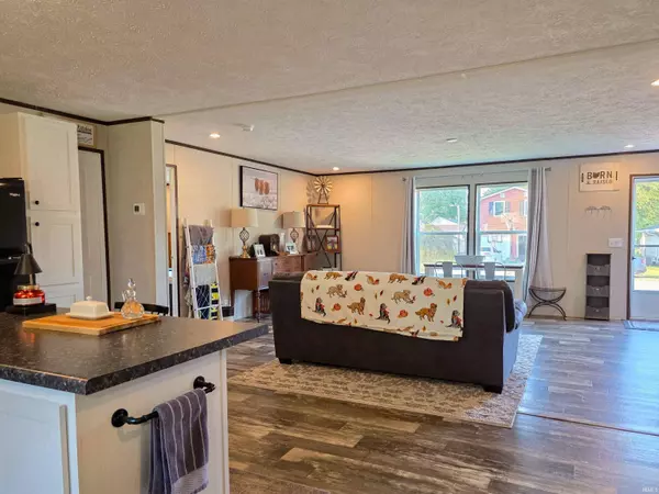 969 SE A Street, Linton, IN 47441