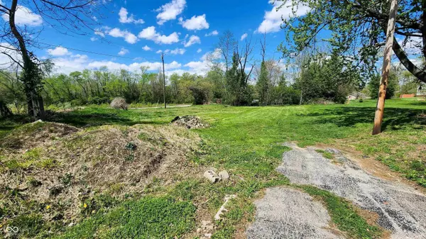 570 W Johnson ST, Sullivan, IN 47882