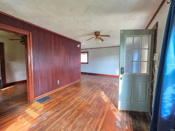 2615 S 8th Street, Terre Haute, IN 47802