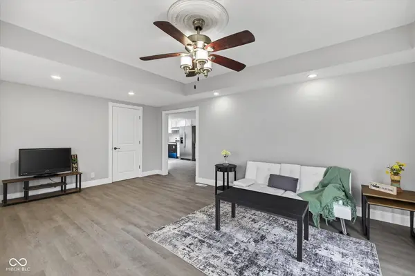 178 7th ST SE, Linton, IN 47441