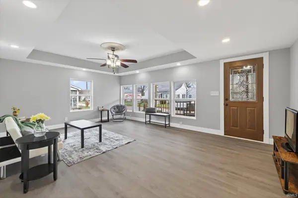 178 SE 7th Street, Linton, IN 47441