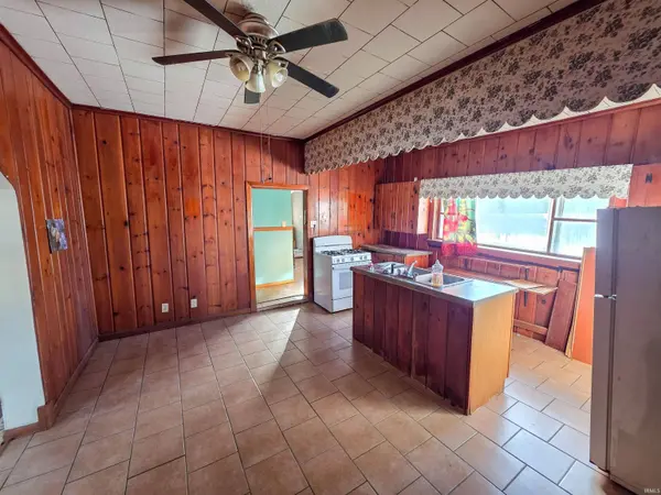 484 S Railroad Street, Jasonville, IN 47438