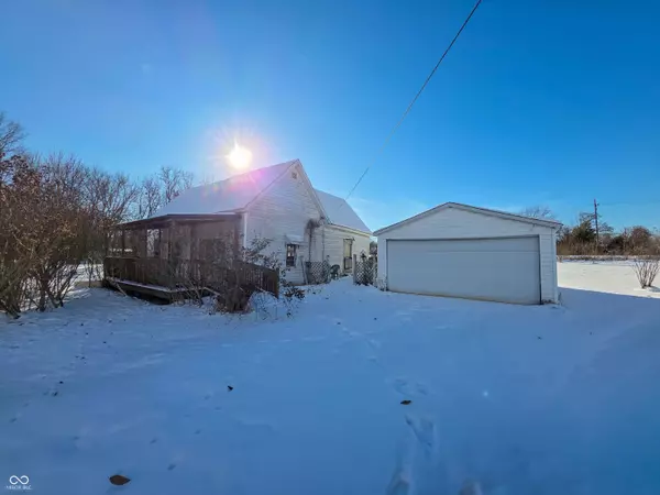 484 S Railroad ST, Jasonville, IN 47438
