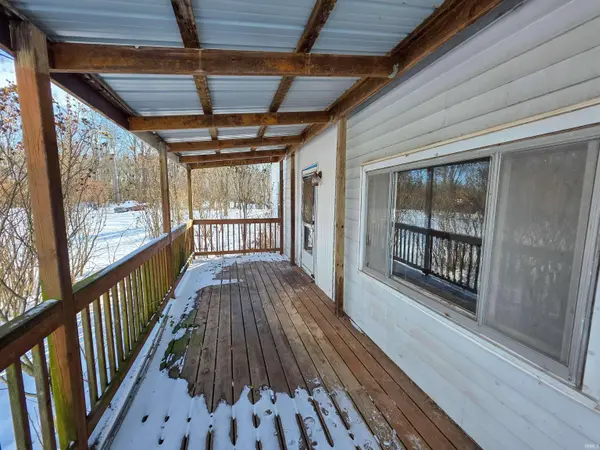 484 S Railroad Street, Jasonville, IN 47438