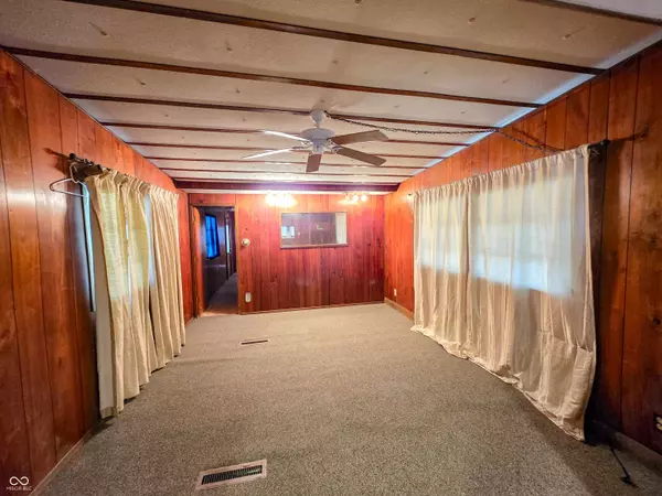 108 Hanna ST, Worthington, IN 47471