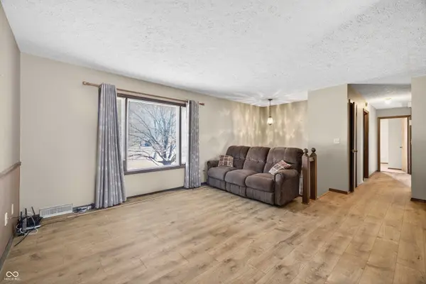 600 Forest DR, Bloomfield, IN 47424