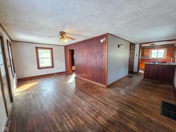 2615 S 8th ST, Terre Haute, IN 47802
