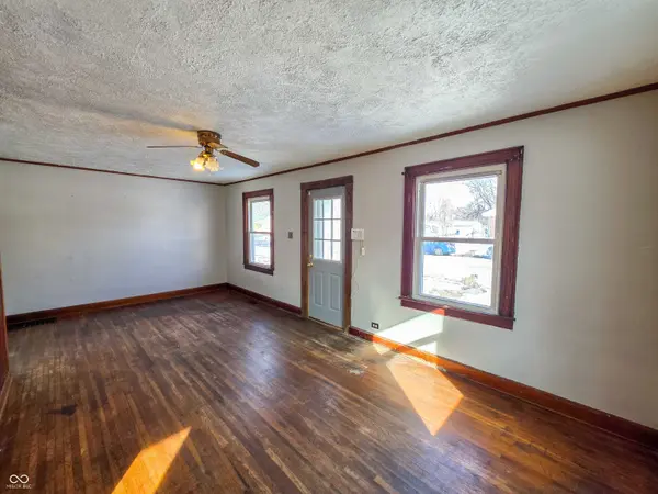 2615 S 8th ST, Terre Haute, IN 47802