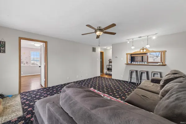 6783 S State Road 59, Sandborn, IN 47578