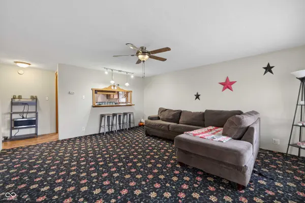 6783 S State Road 59, Sandborn, IN 47578