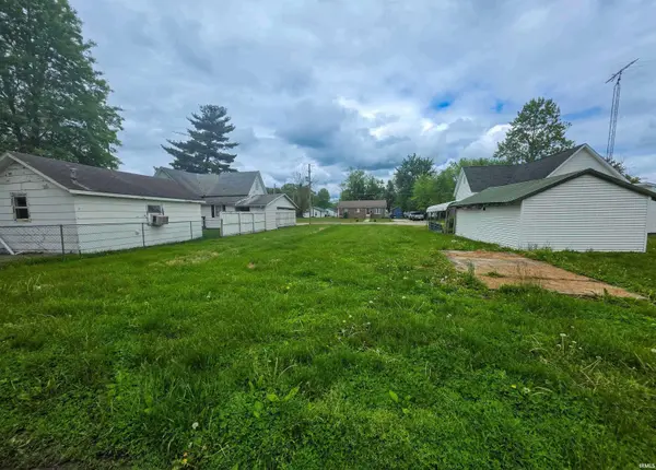 409 NW J Street, Linton, IN 47441