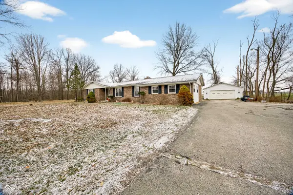 5946 W State Road 48, Jasonville, IN 47438