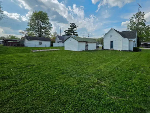 359 NW J Street, Linton, IN 47441