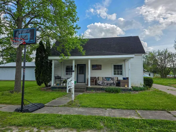 359 NW J Street, Linton, IN 47441