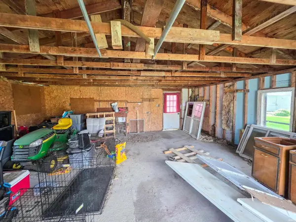 39 NW 4th Street, Linton, IN 47441