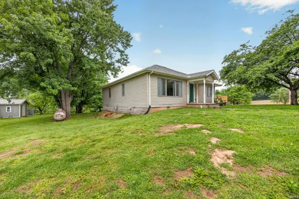 6806 N 500 W, Worthington, IN 47471