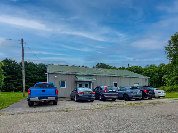 107 CR 70 E, Bloomfield, IN 47424