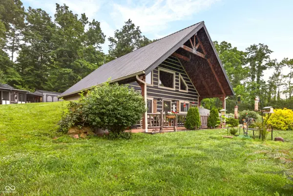 2443 Mangus RD, Poland, IN 47868