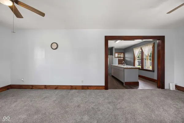 8006 E Main, Dugger, IN 47848