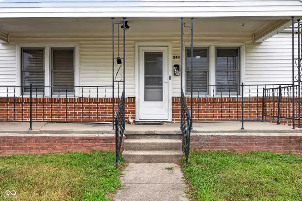 240 E Indiana AVE, Bloomfield, IN 47424