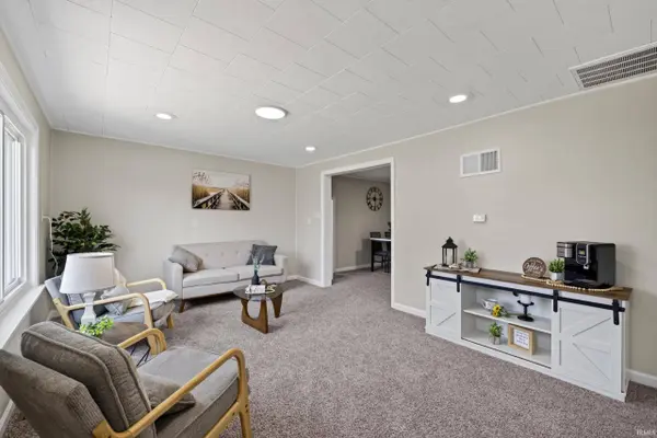 609 Harrah Street, Worthington, IN 47471