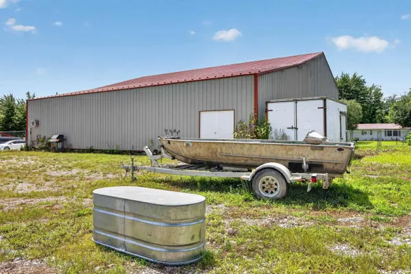 14947 S St Rd 59, Jasonville, IN 47438