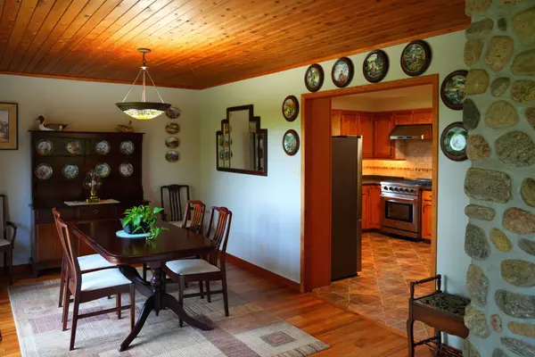 497 Mooney RD, Hastings Highlands, ON K0L 1C0