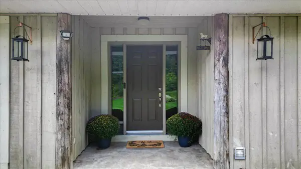 174 Bierworth RD, Faraday, ON K0L 1C0