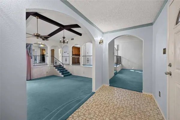 908 Chestnut Drive, Arlington, TX 76012