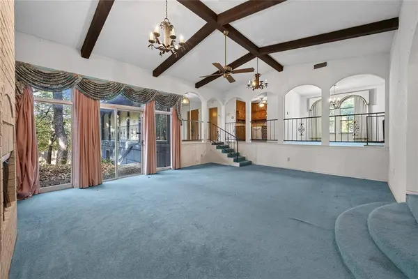 908 Chestnut Drive, Arlington, TX 76012