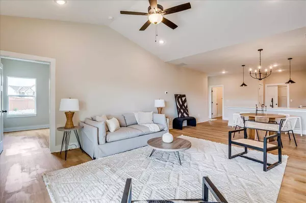 2229 N 159th St N, Wichita, KS 67228