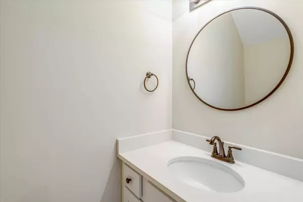 2235 N 159th St N, Wichita, KS 67228