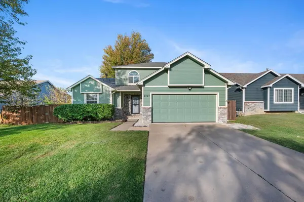 2747 S West Pkwy, Wichita, KS 67210