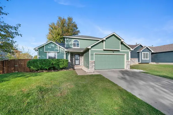 2747 S West Pkwy, Wichita, KS 67210