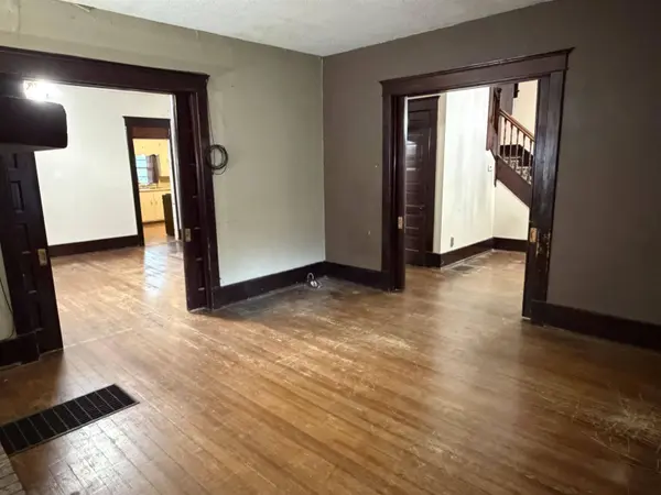 817 Mechanic St, Emporia, KS 66801