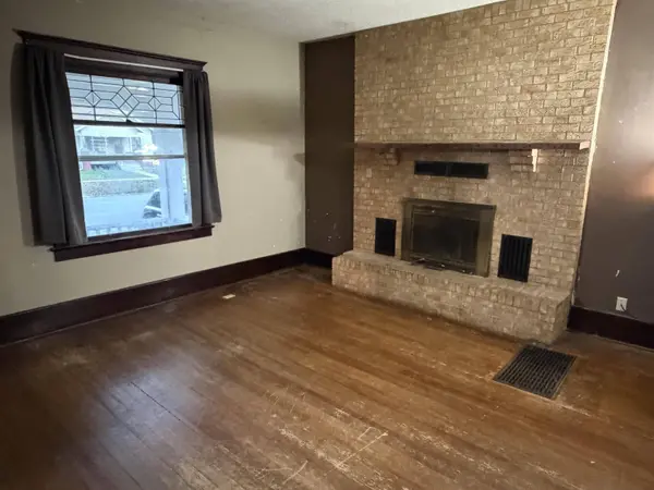 817 Mechanic St, Emporia, KS 66801