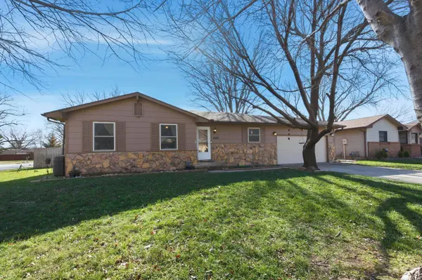 4455 S Washington Ct, Wichita, KS 67216