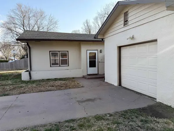 337 S Arapaho St, Wichita, KS 67209
