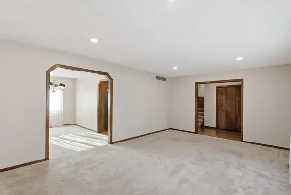 709 Marsha Dr, Andover, KS 67002