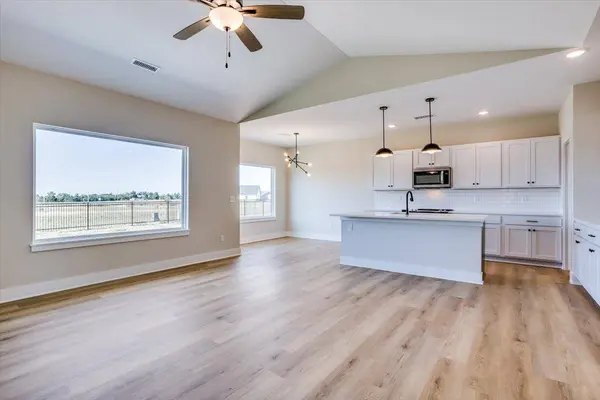 1017 Long Path St, Goddard, KS 67052